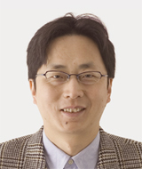 会長　鄭　雄一